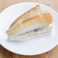 Yarım ekmek arası sardalya menü